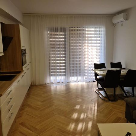 Apartament In Complex Rezidential In Oradea Exterior foto
